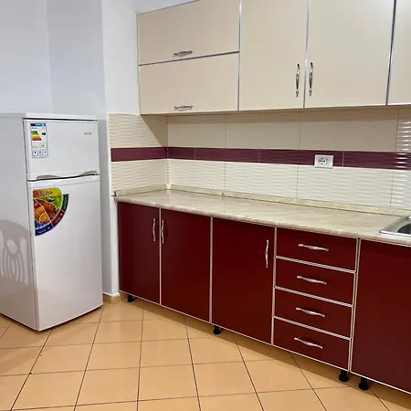 Leonard Apartmán Tirana