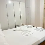 Leonard Apartment